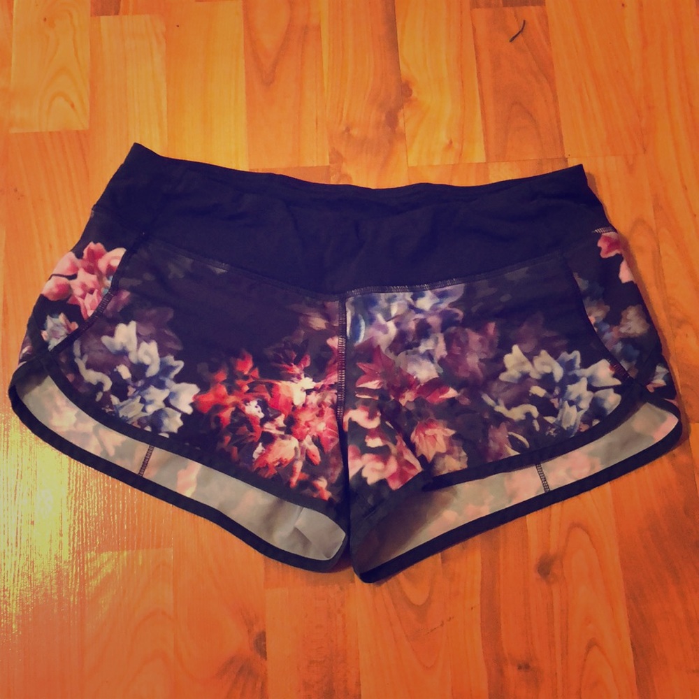 Lululemon Speed Shorts 2.5